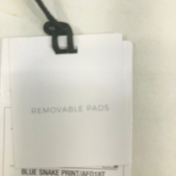 Shade And Shore Women's Size Small 4-6 Triangle Bikini Swim Top Snake Print New - Picture 5 of 15